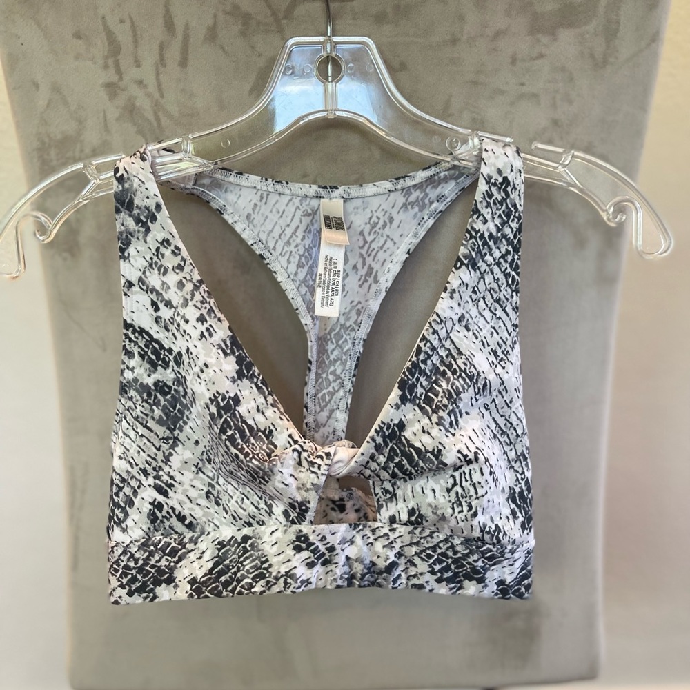 VS Pink Twist Tie Sports Bra